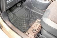 Presné gumové koberce vaničky Toyota Yaris Hybrid 2011r => htb